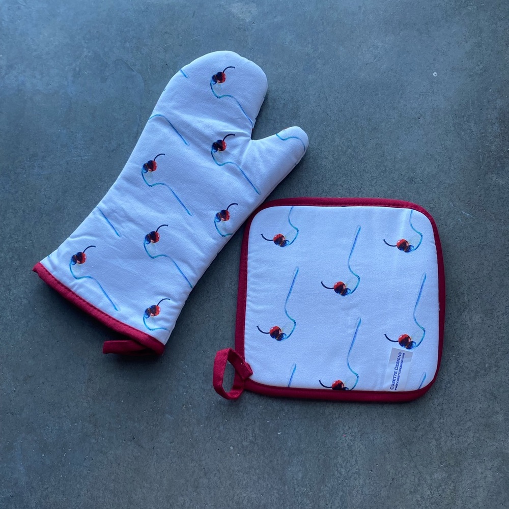 Oven Mitt and Pot Holder Set - Red and White